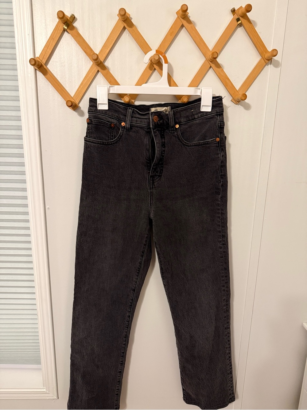 Madewell Washed Black '90s Straight Crop Jeans